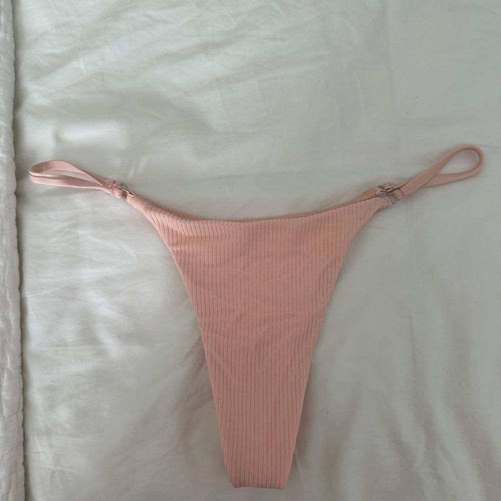 Frankie's Bikinis Sara Ribbed Bottom in Peach Size Large